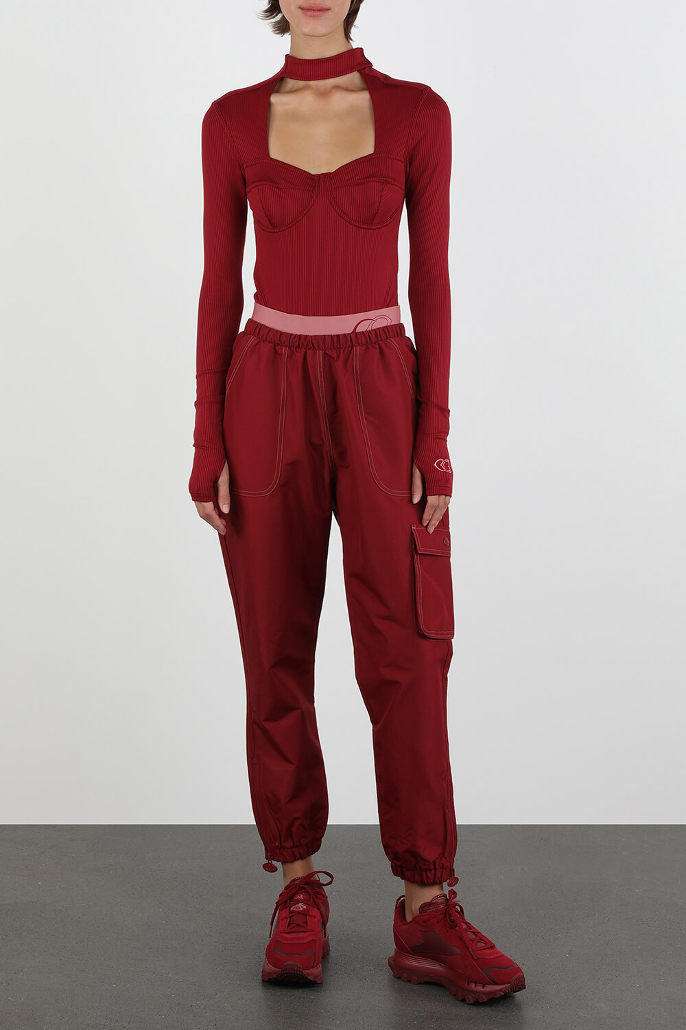 קארדי בי X ריבוק בגד גוף בסריגת ריב בצבע אדום